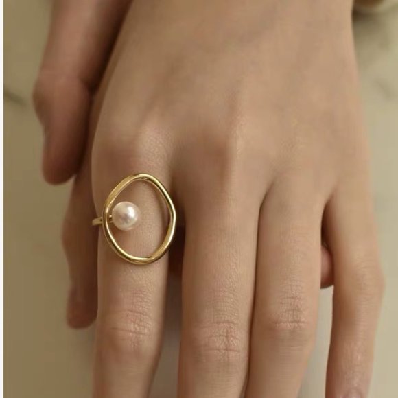 Pearl Ring Size7 Elegant Ring - Picture 4 of 7
